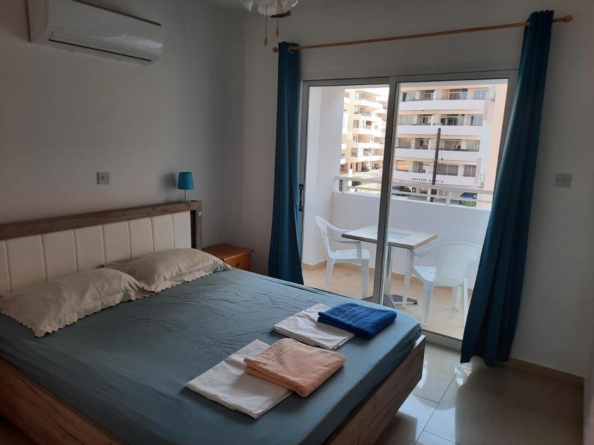 Large Apt 2 Bedrooms Sea View & 2 Balconies Larnaca Exteriér fotografie