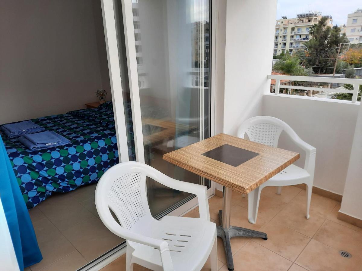 Large Apt 2 Bedrooms Sea View & 2 Balconies Larnaca Exteriér fotografie